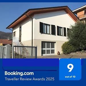  Vakantiehuis Villino Carla